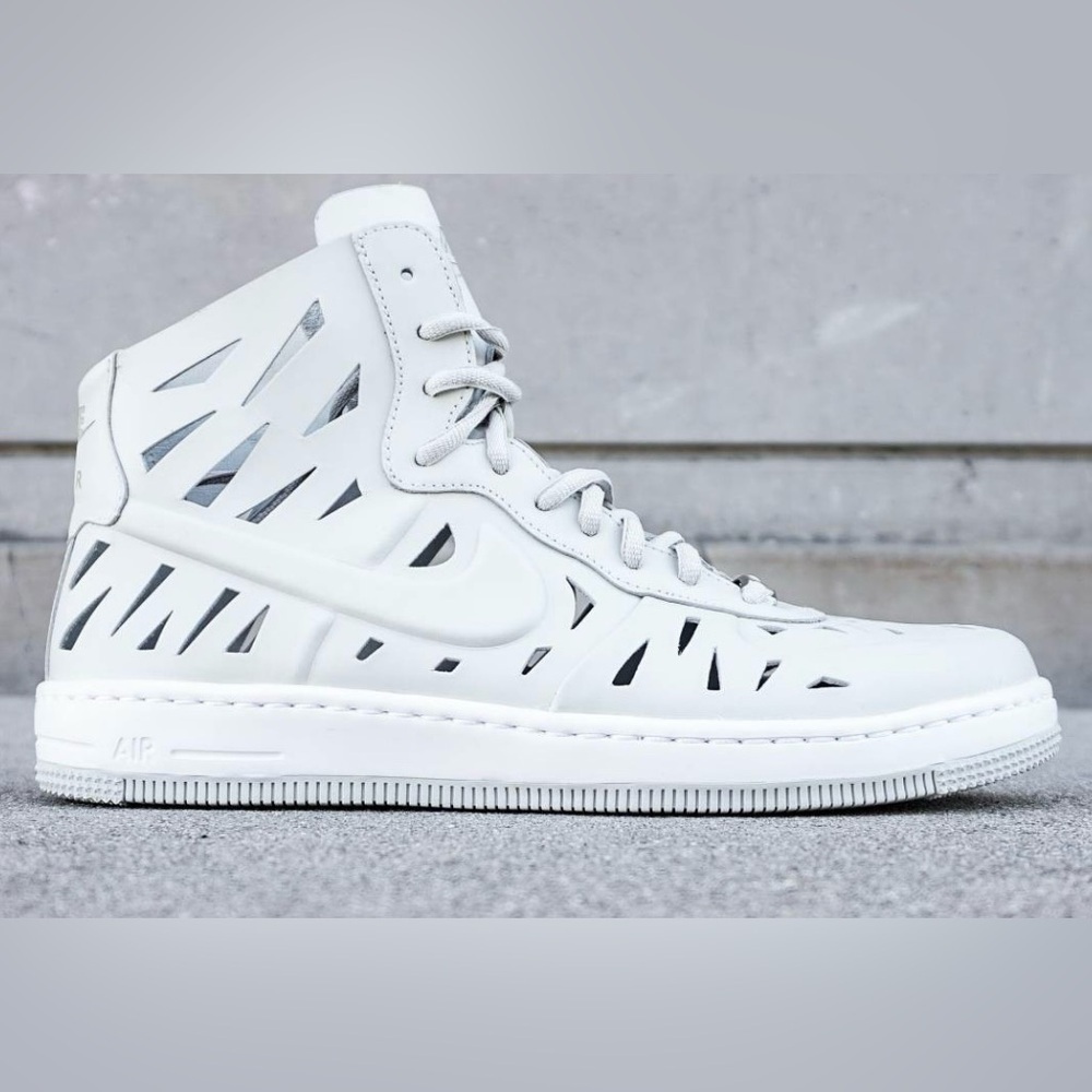 NIKE WOMEN AIR FORCE 1 ULTRA FORCE MID JOLI QS (WHITE / LIGHT BONE) size 6,5